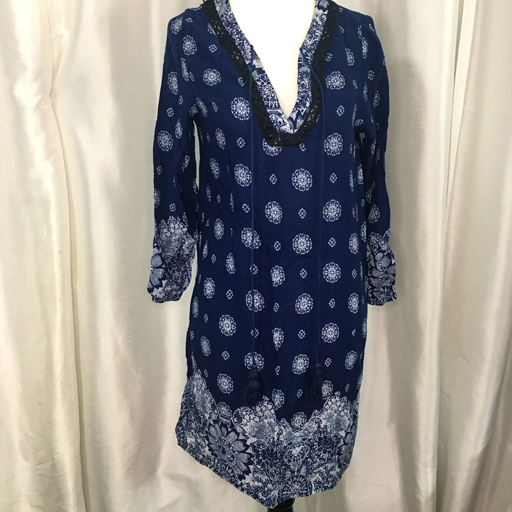 Hua Lan island styled tunic, size XL but fit like M-L